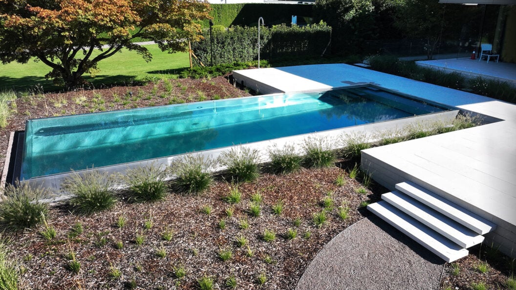Edelstahl-Schwimmbad-Anlage am oberen Zürichsee, Pfäffikon SZ