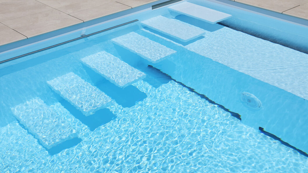 Pool 13131 (3), Rain