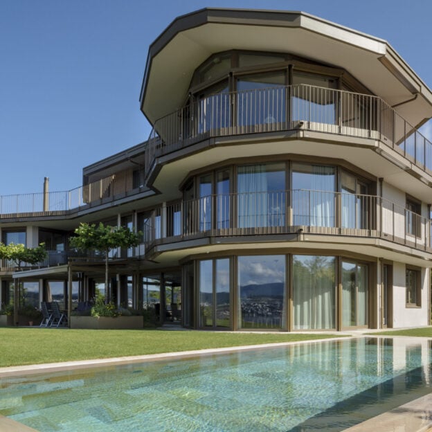 Infinity-Hubbodenpool, Uetikon am See